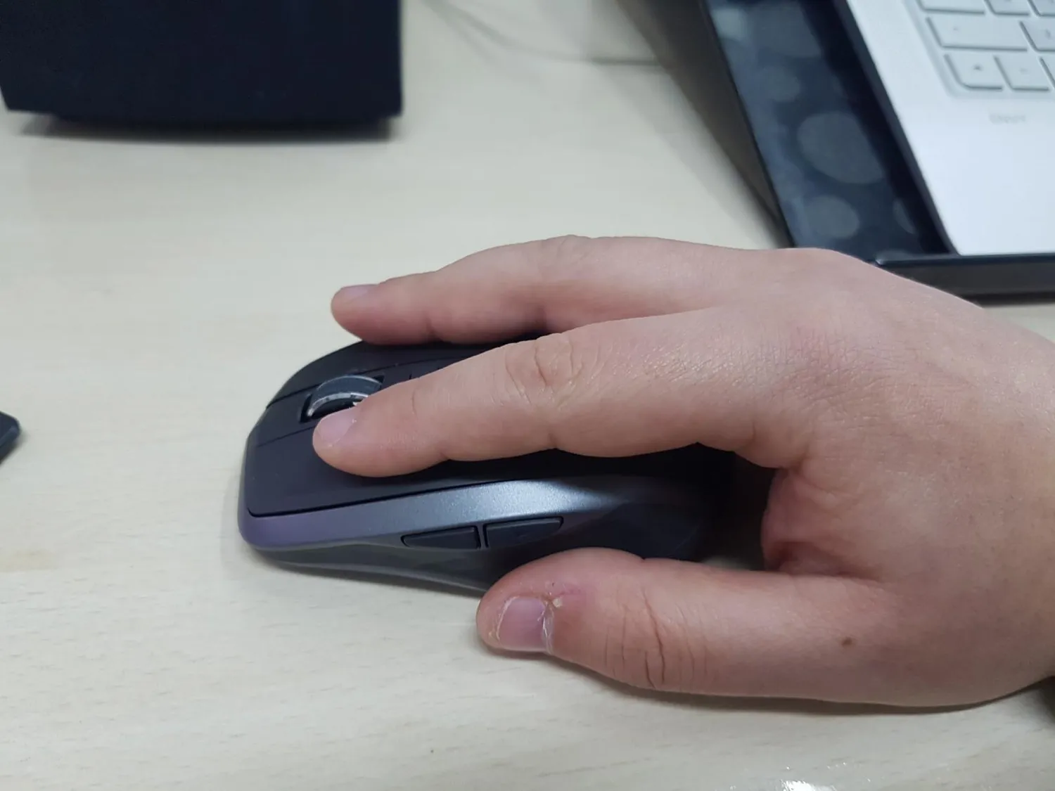 Logitech MX Anywhere 2S mouse wireless Darkfield Flow