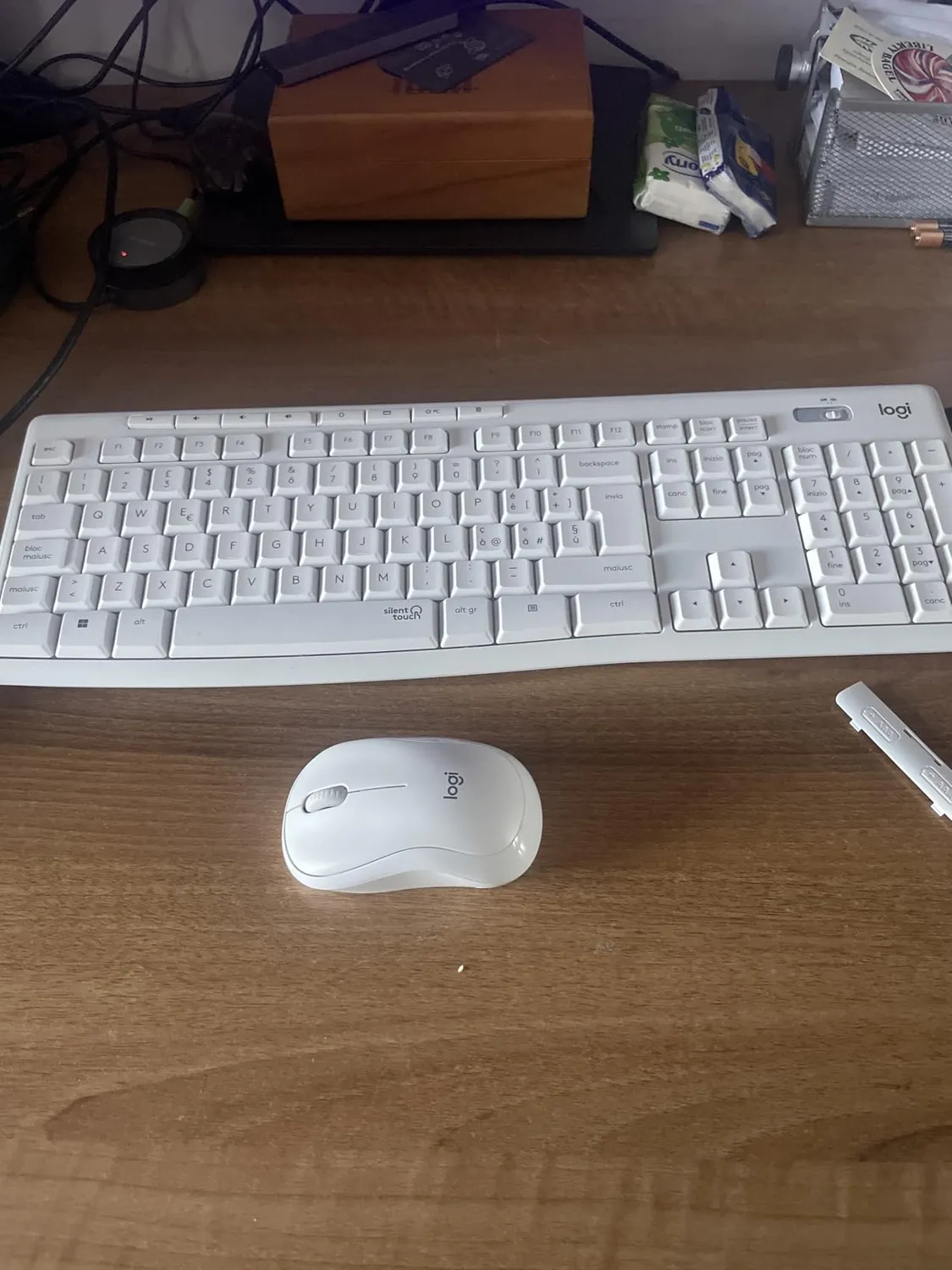 Logitech MK295 Silent combo tastiera mouse nero silenzioso