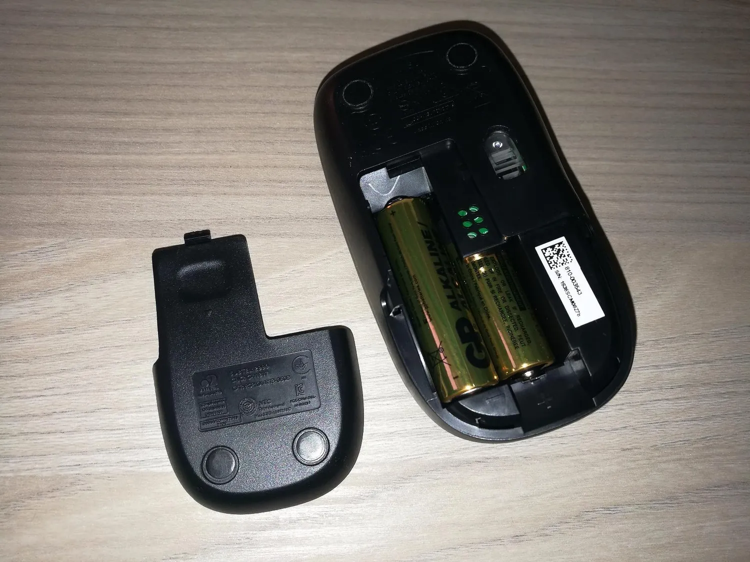 Logitech MK220 kit tastiera e mouse wireless compatti