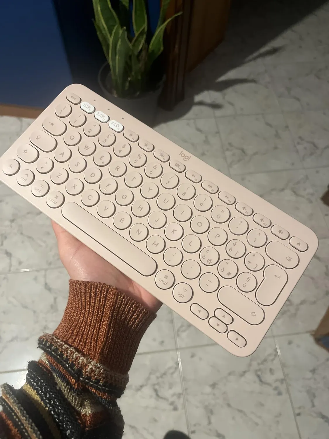 Logitech K380 tastiera Bluetooth Mac ITA QWERTY multidispositivo