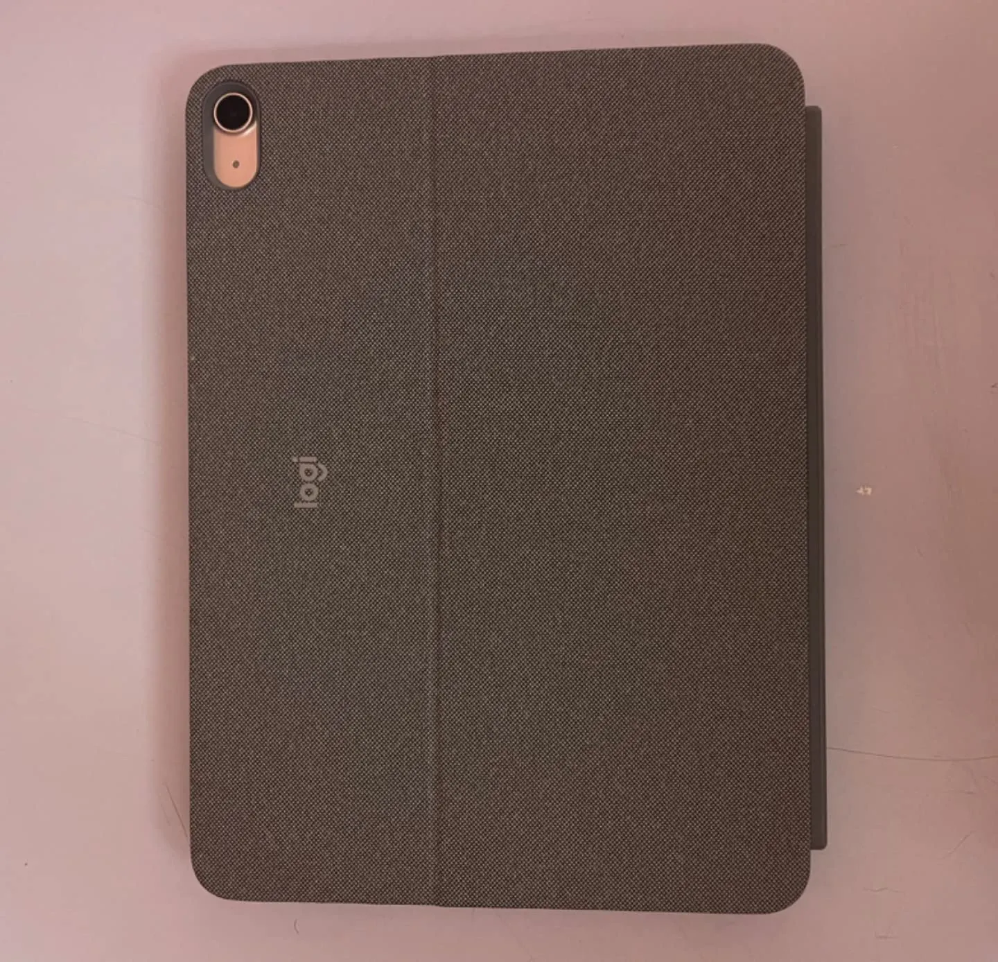 Logitech Combo Touch Custodia Tastiera iPad Air 4-5 Gen ITA retroilluminata