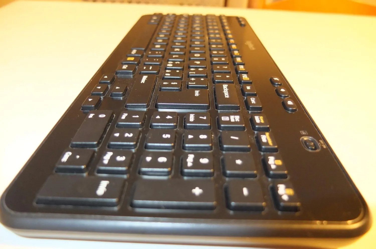 Logitech K360 tastiera wireless ITA QWERTY compatta
