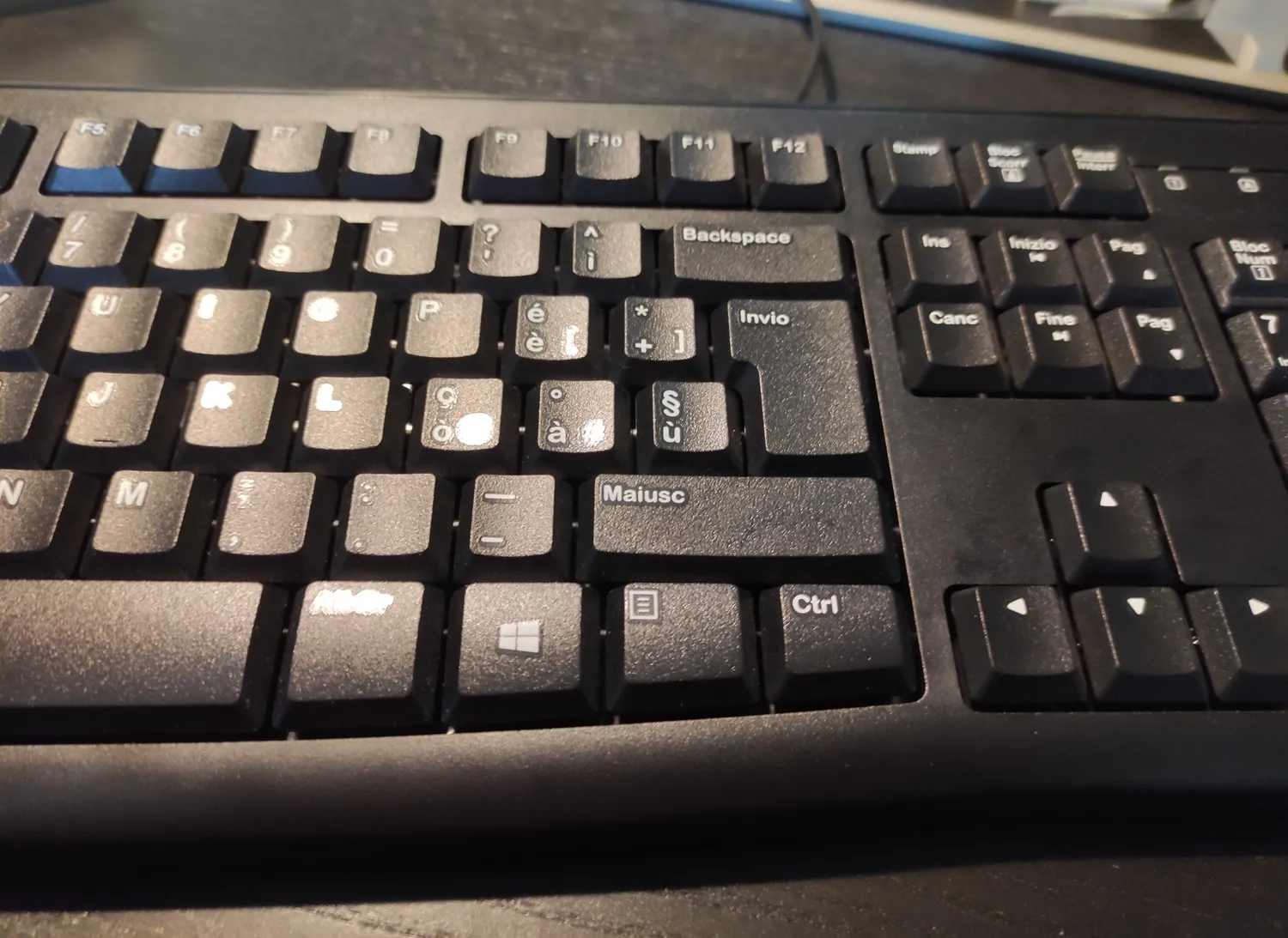 Logitech K120 tastiera cablata USB ITA QWERTY silenziosa