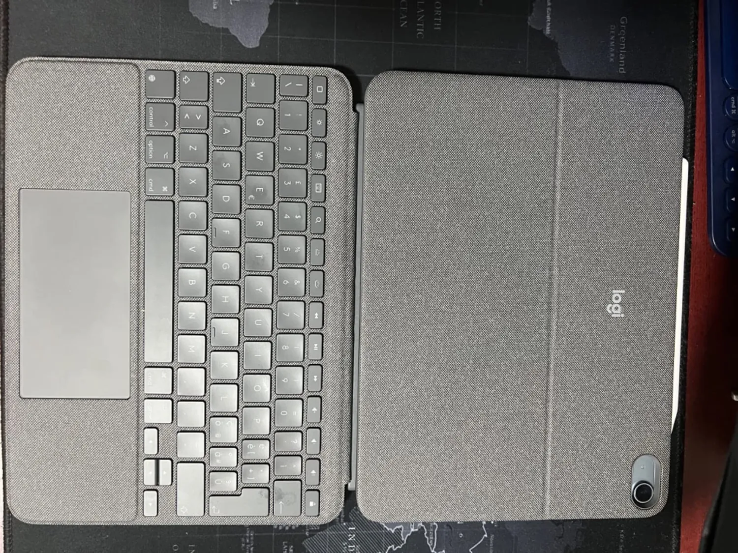 Logitech Combo Touch Custodia Tastiera iPad Air 4-5 Gen ITA retroilluminata