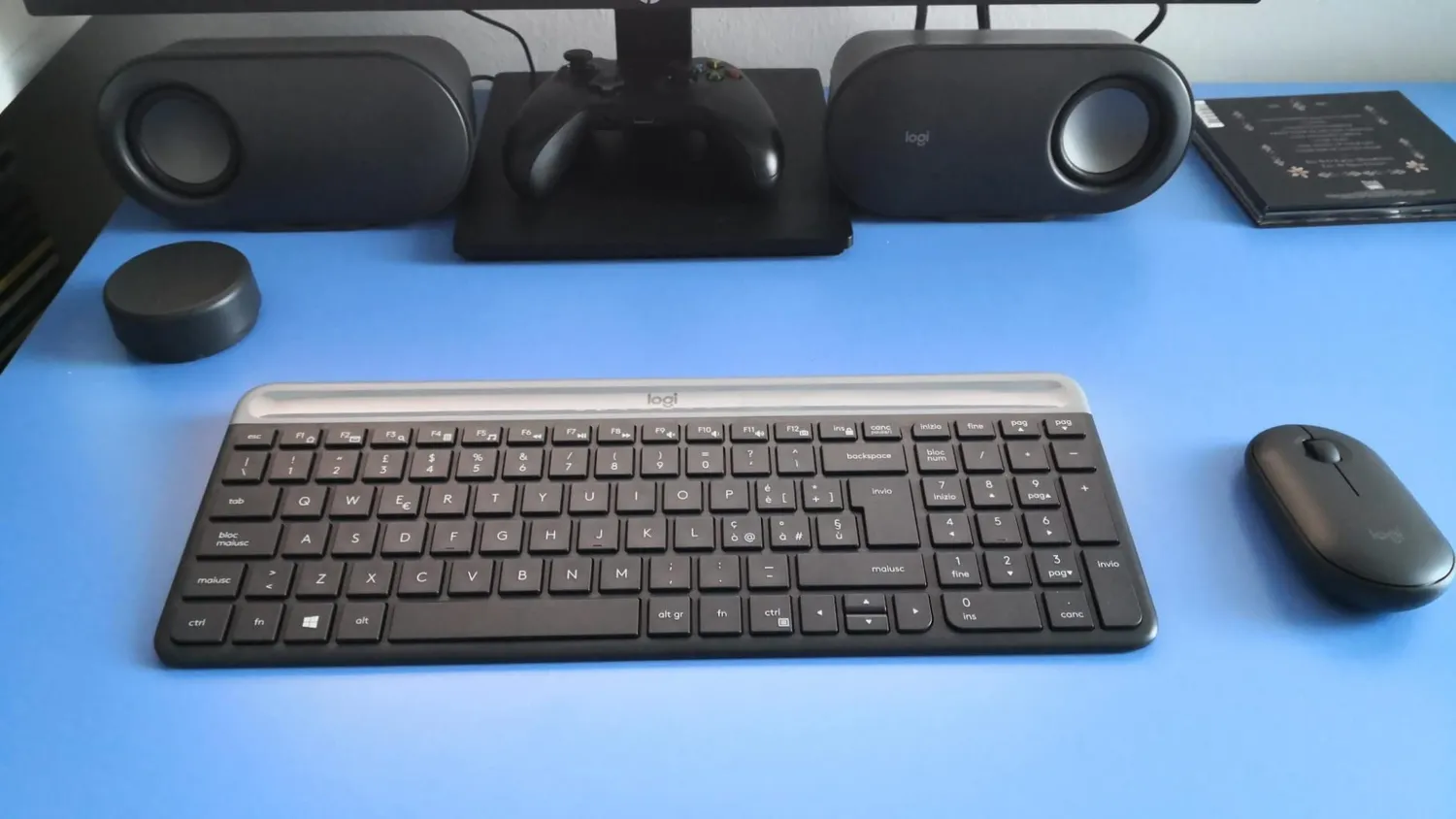 Logitech MK470 Slim kit tastiera e mouse wireless bianco silenzioso