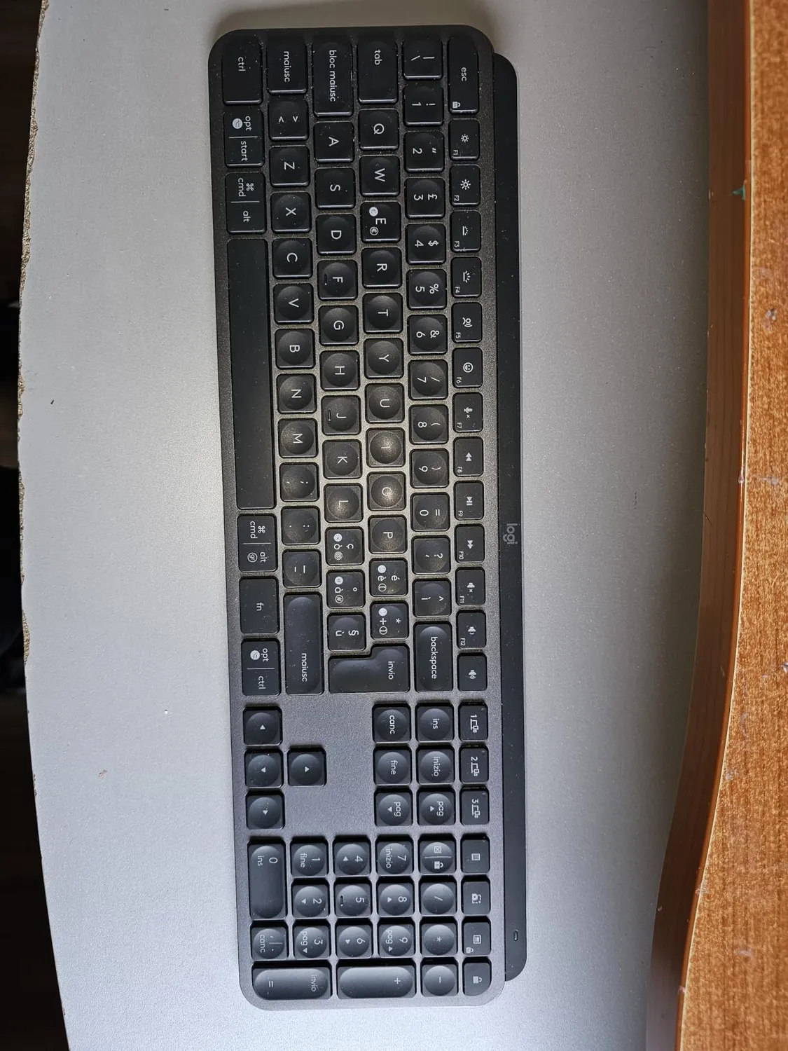 Logitech MX Keys S tastiera wireless grigio chiaro ITA