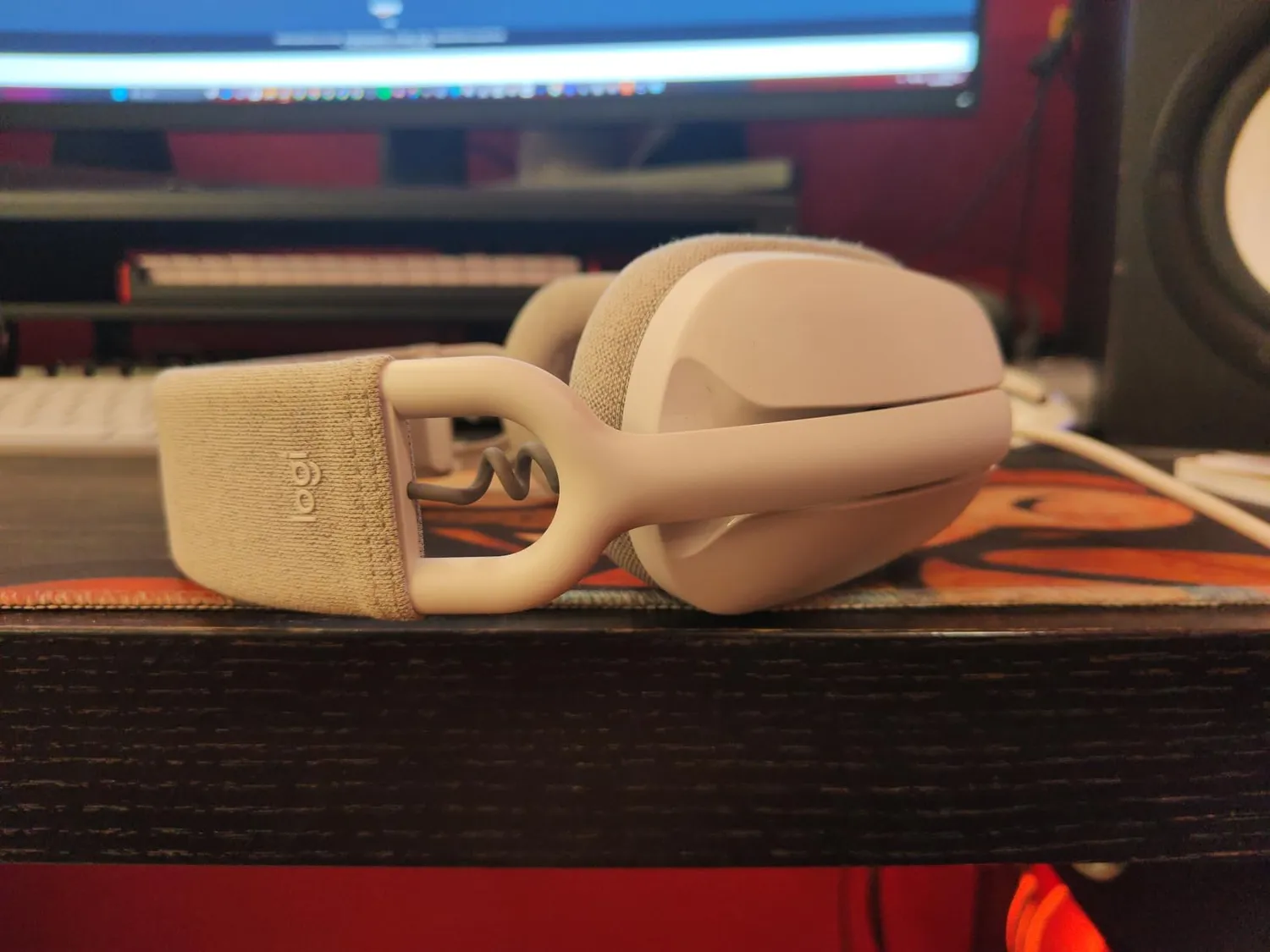 Logitech Zone Vibe 100 cuffie wireless bianco over-ear