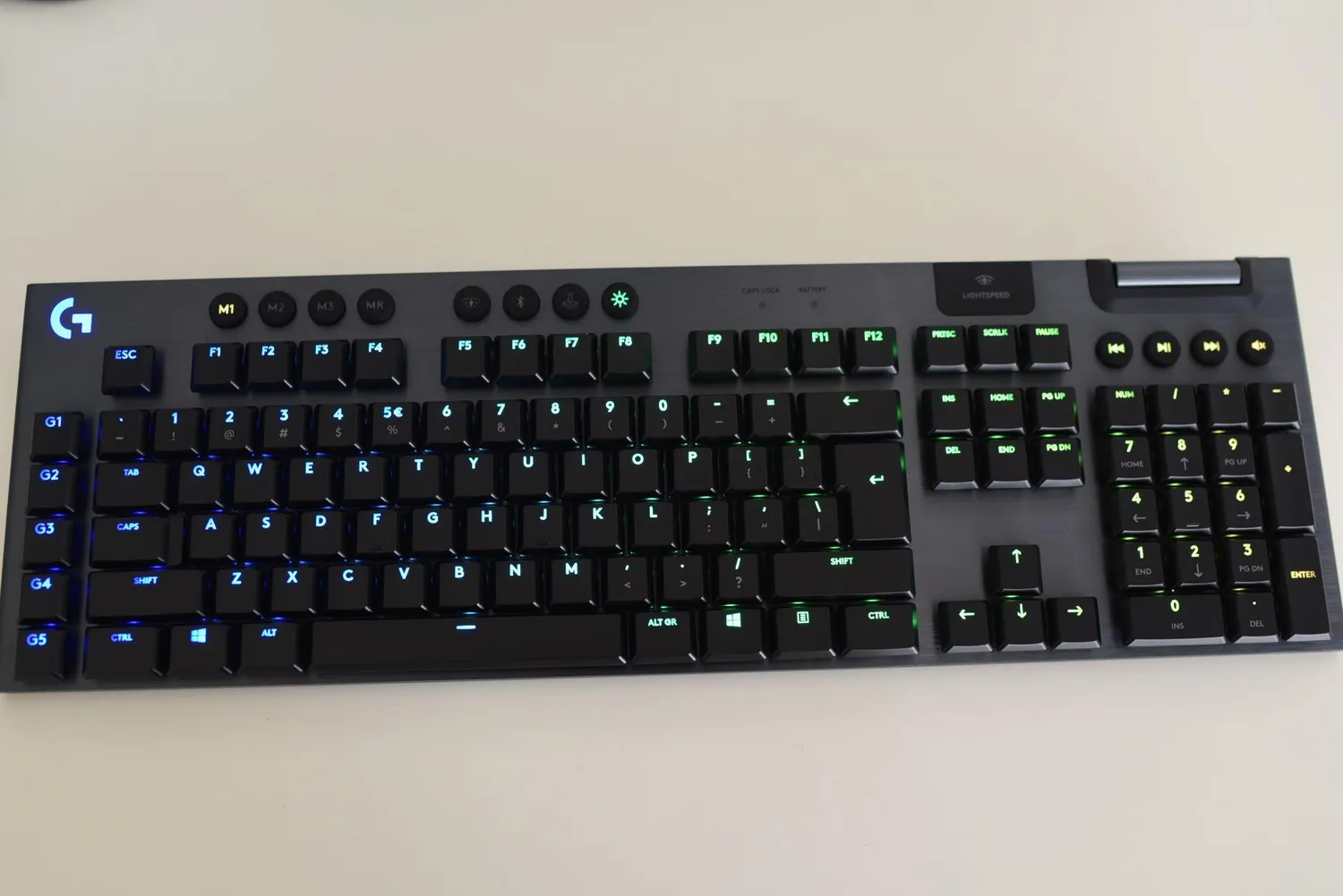 Logitech G915 tastiera gaming wireless US Clicky Lightspeed