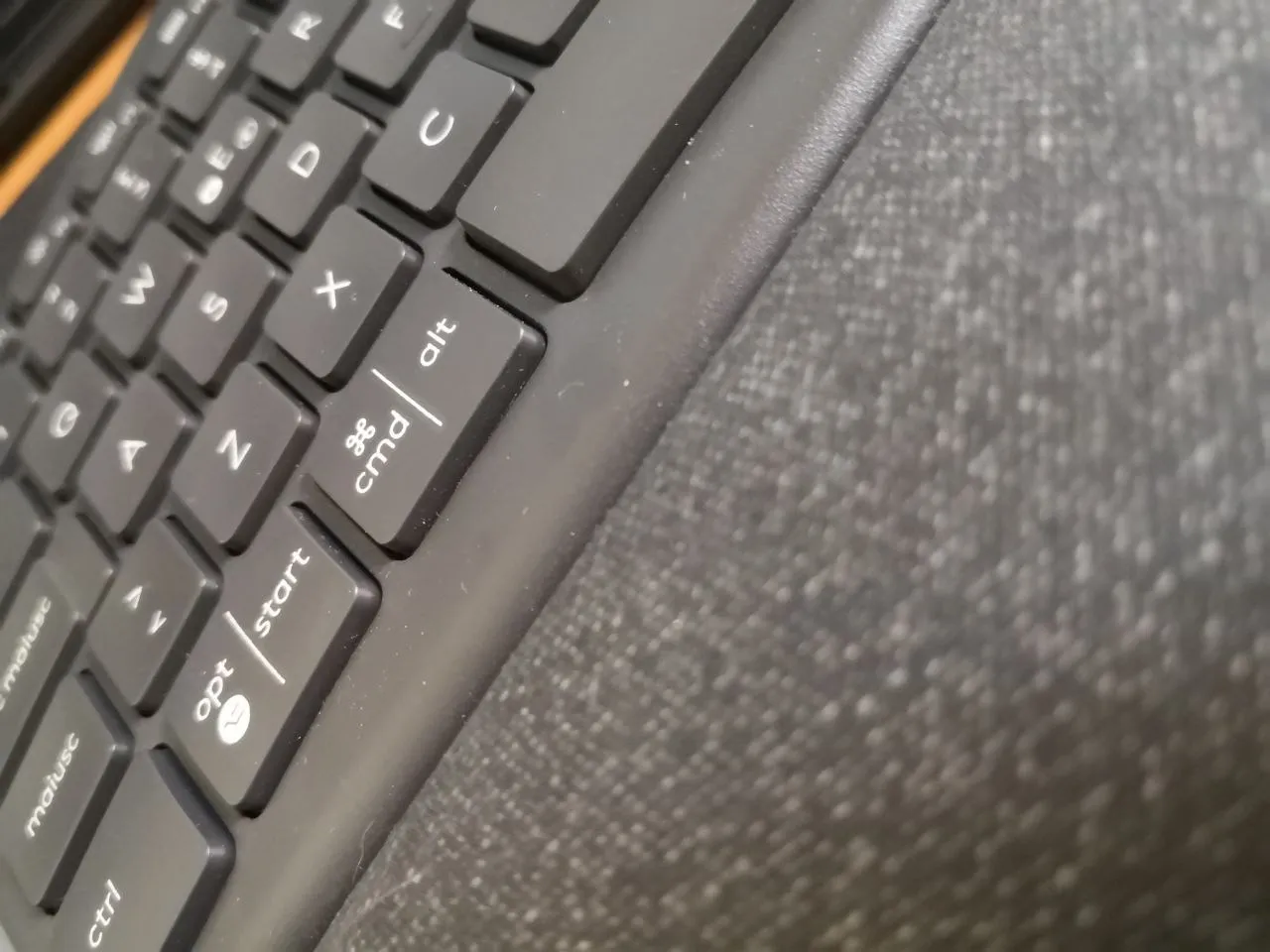 Logitech ERGO K860 tastiera wireless ITA ergonomica