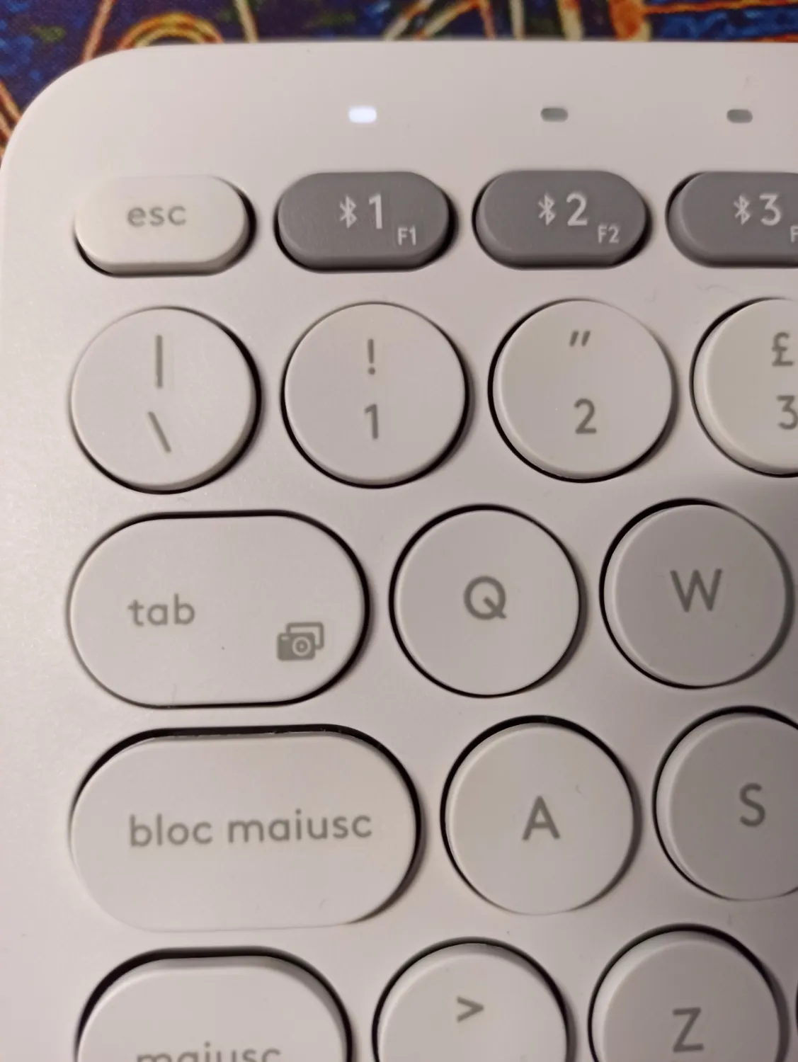 Logitech K380 tastiera Bluetooth blu multidispositivo
