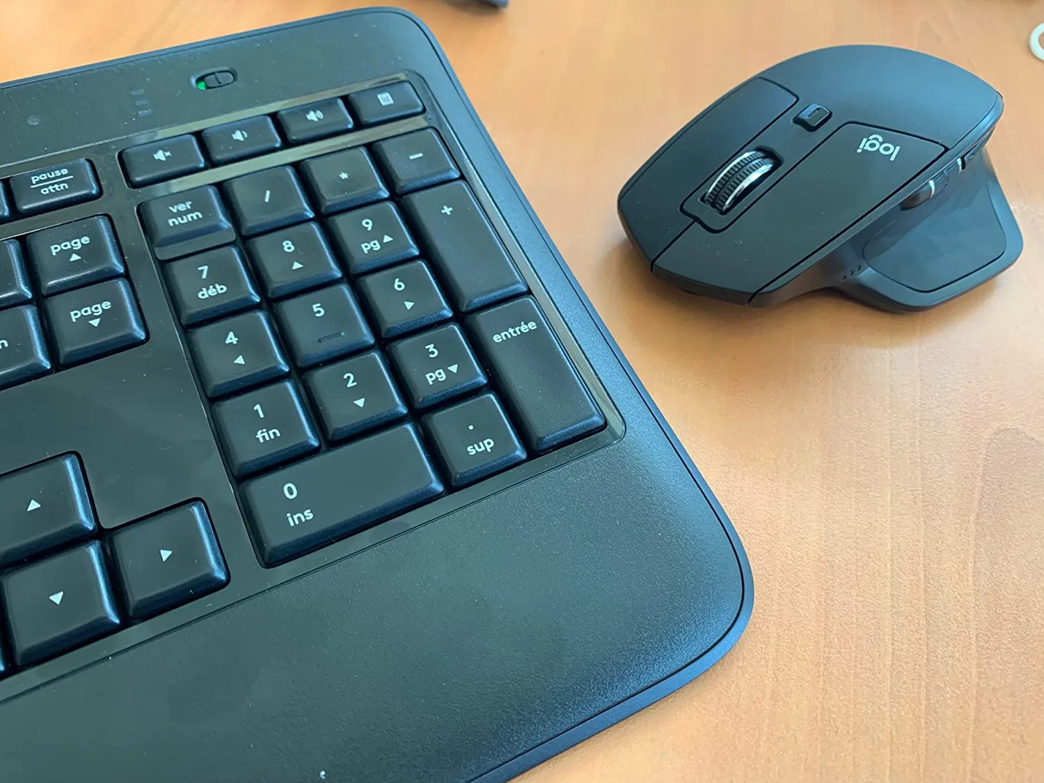 Logitech MX900 kit tastiera e mouse wireless retroilluminato