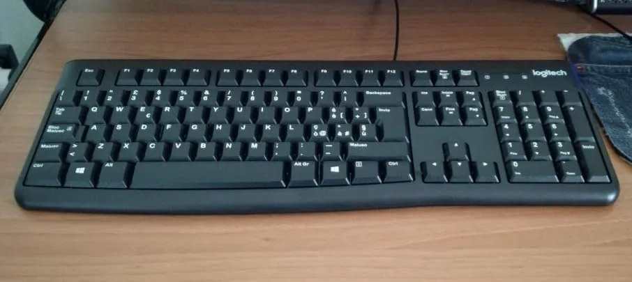 Logitech K120 tastiera cablata USB ITA QWERTY silenziosa
