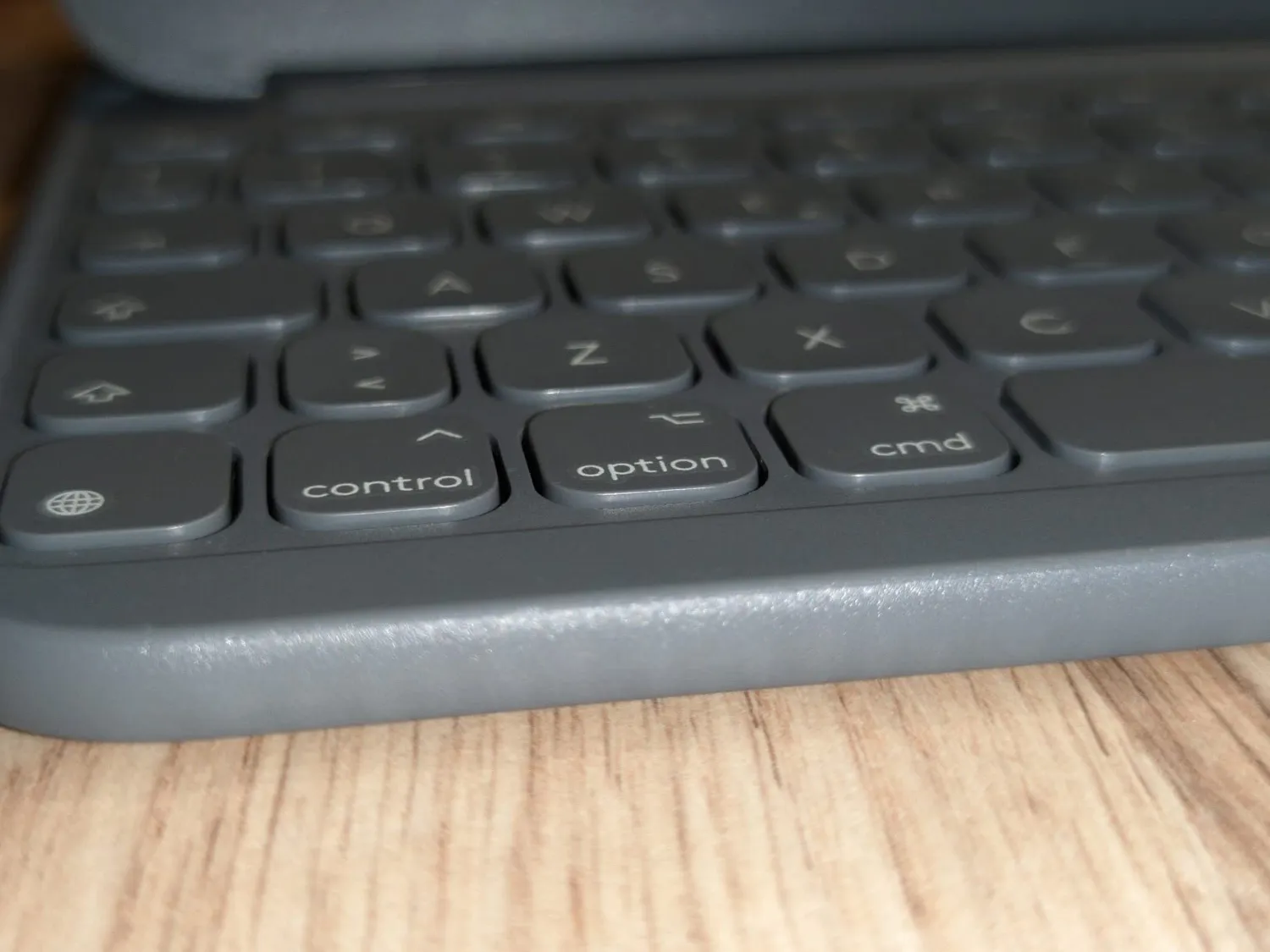 Logitech Slim Folio custodia tastiera iPad 10a gen ITA