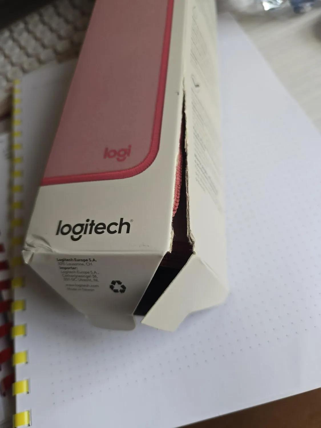 Logitech Studio Series Desk Mat tappetino rosa 30x70 idrorepellente