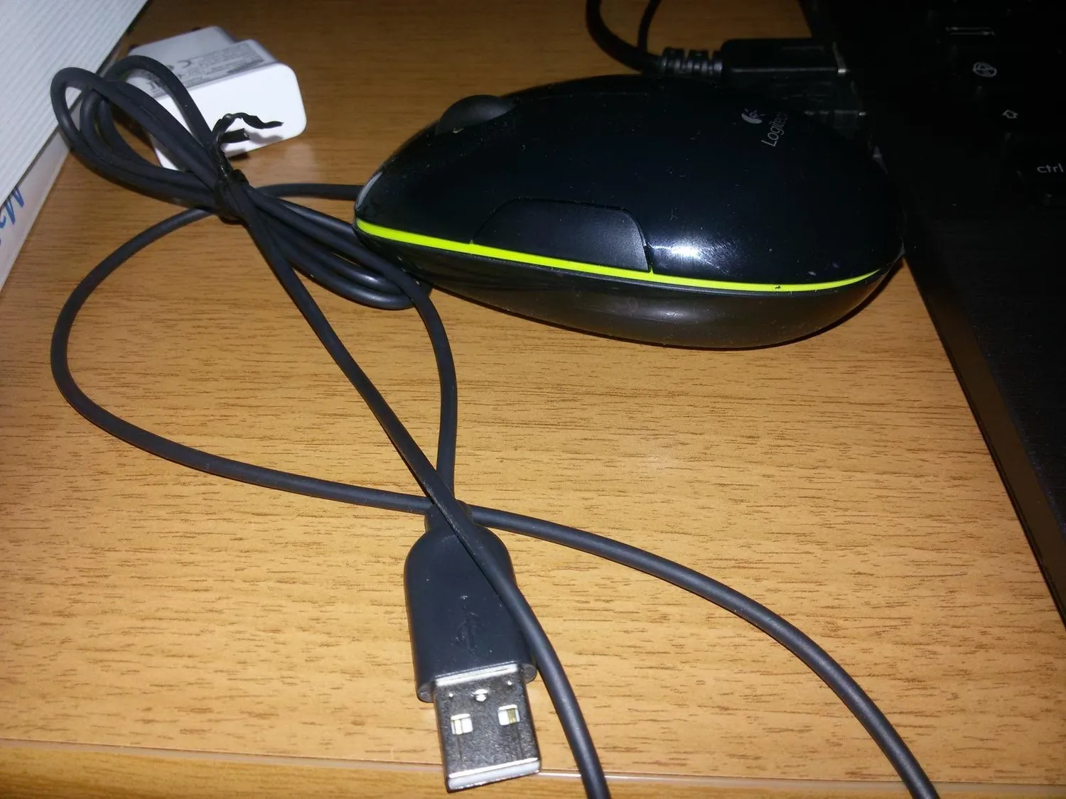 Logitech M150 mouse con filo rosso laser