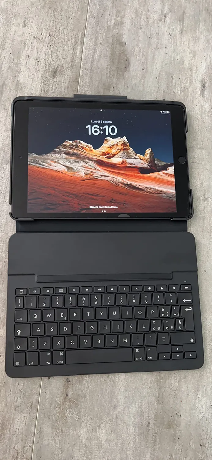 Logitech Slim Folio custodia tastiera iPad ITA QWERTY