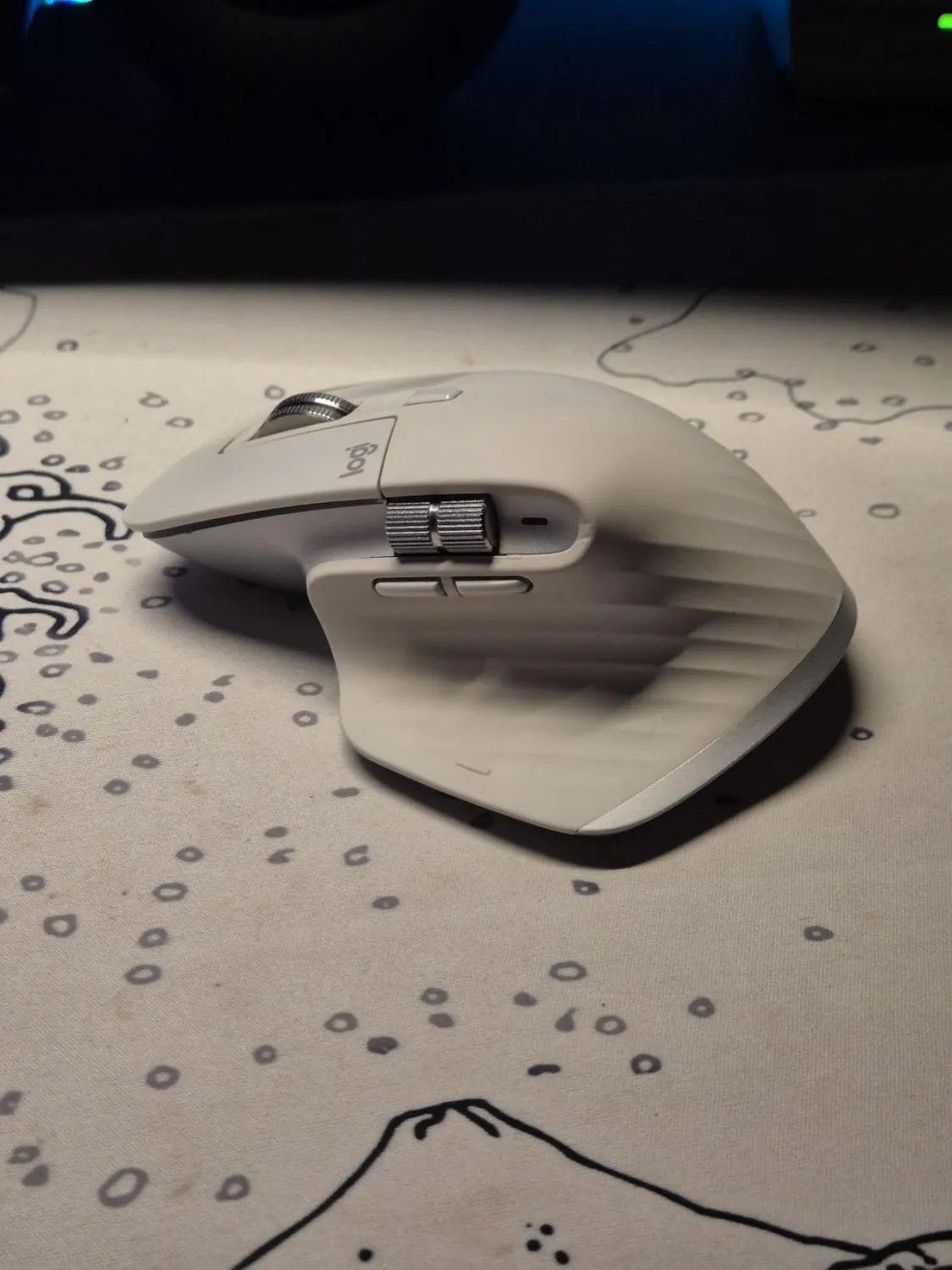 Logitech MX Master 3S mouse wireless grigio chiaro 8K