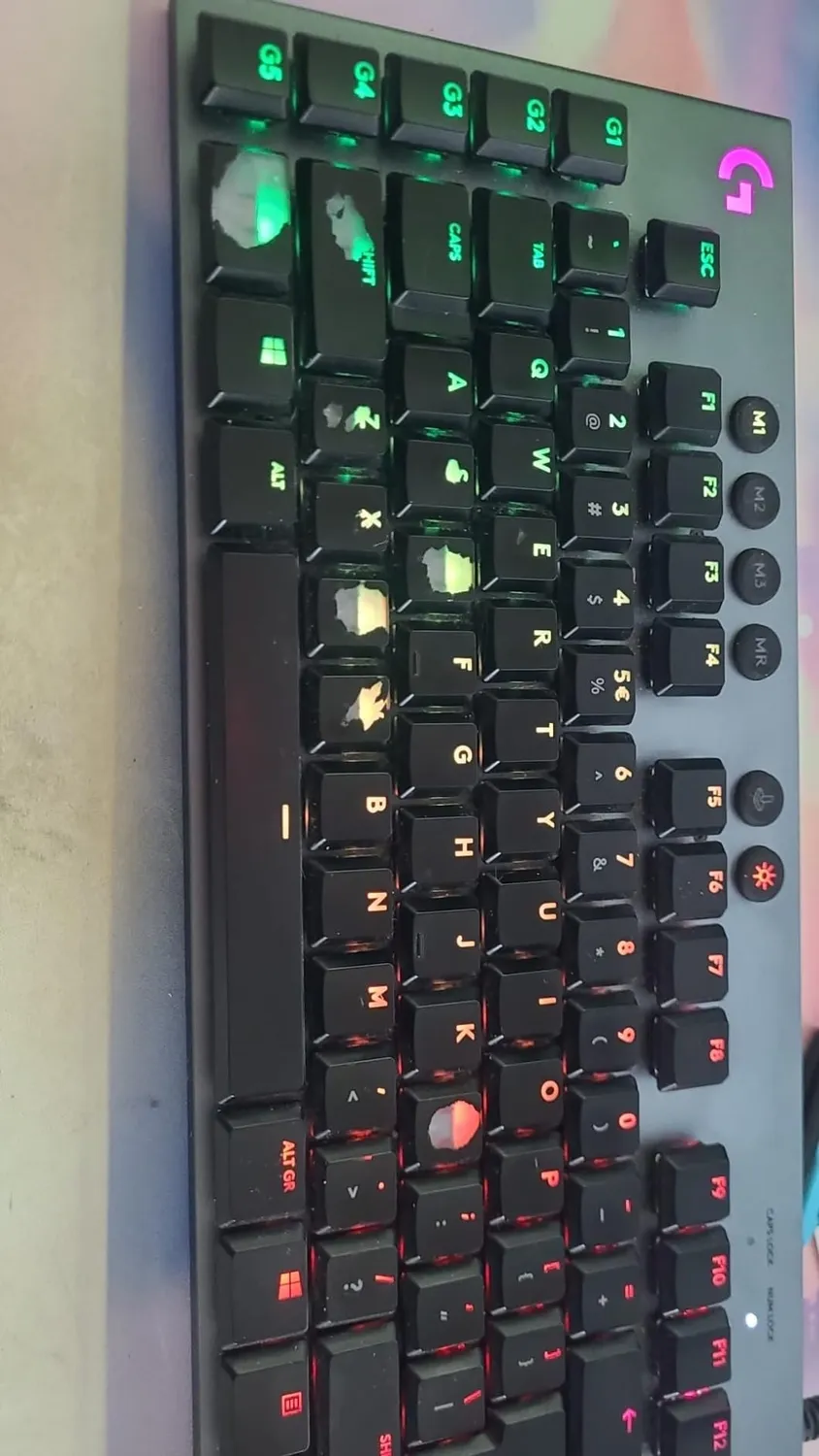 Logitech G G815 tastiera gaming cablata RGB tactile US low-profile