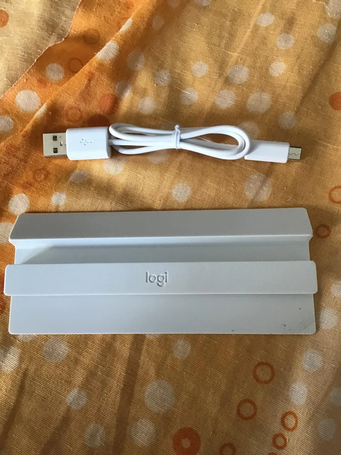 Logitech Keys-To-Go tastiera Bluetooth nera leggera