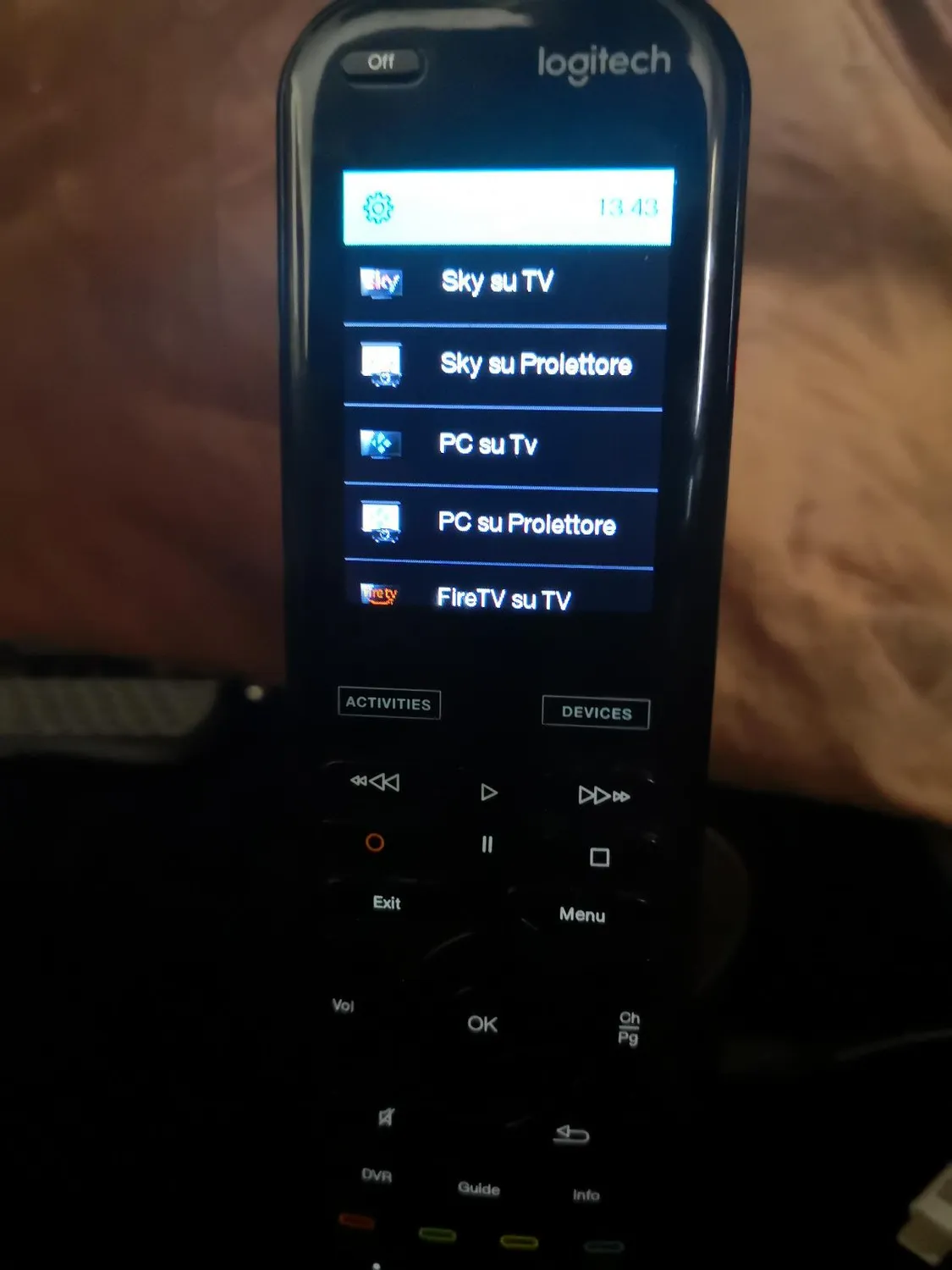 Logitech Harmony Elite telecomando universale con hub e touchscreen