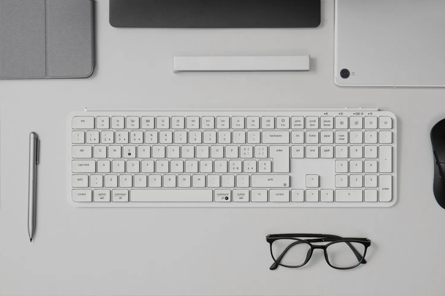 Keychron B6 Pro Ultra-Slim ISO-ITA tastiera Space Gray