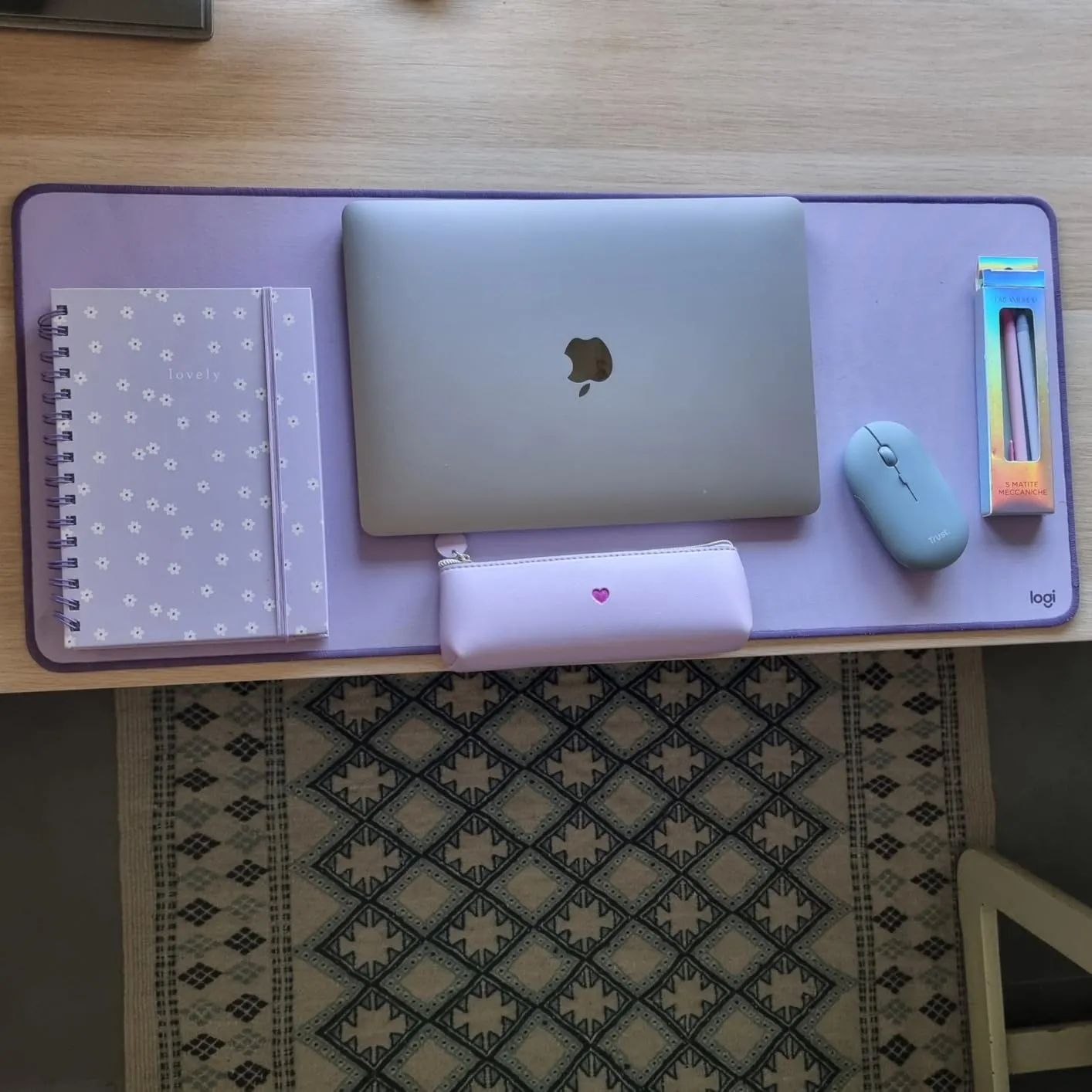 Logitech Studio Series Desk Mat tappetino rosa 30x70 idrorepellente