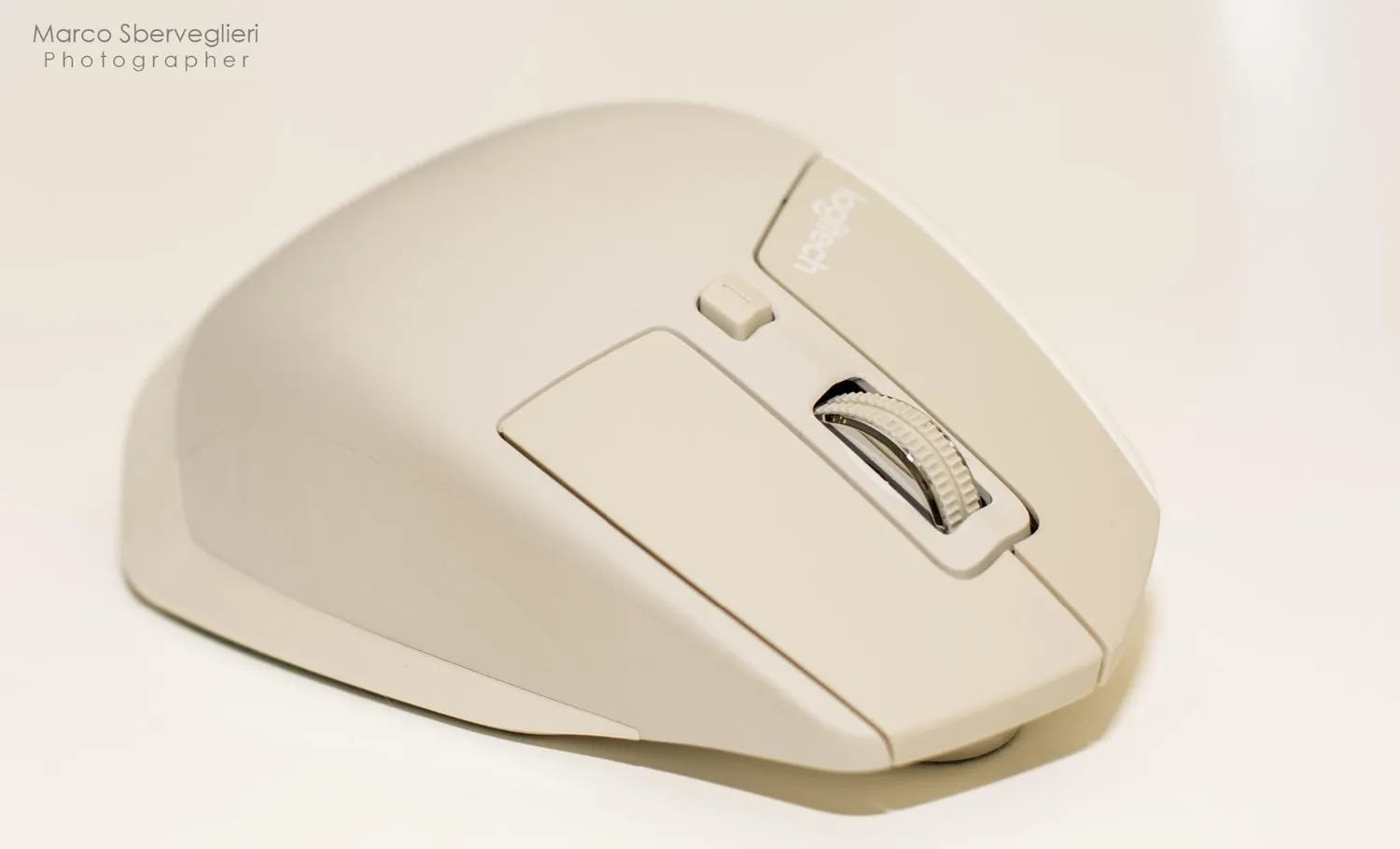 Logitech MX Master Mouse Wireless Grigio Chiaro Laser