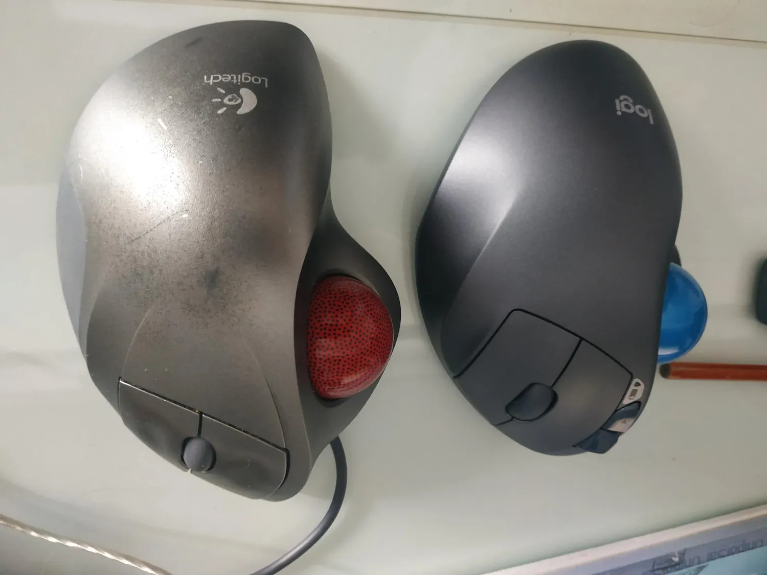 Logitech M570 trackball mouse wireless ergonomico