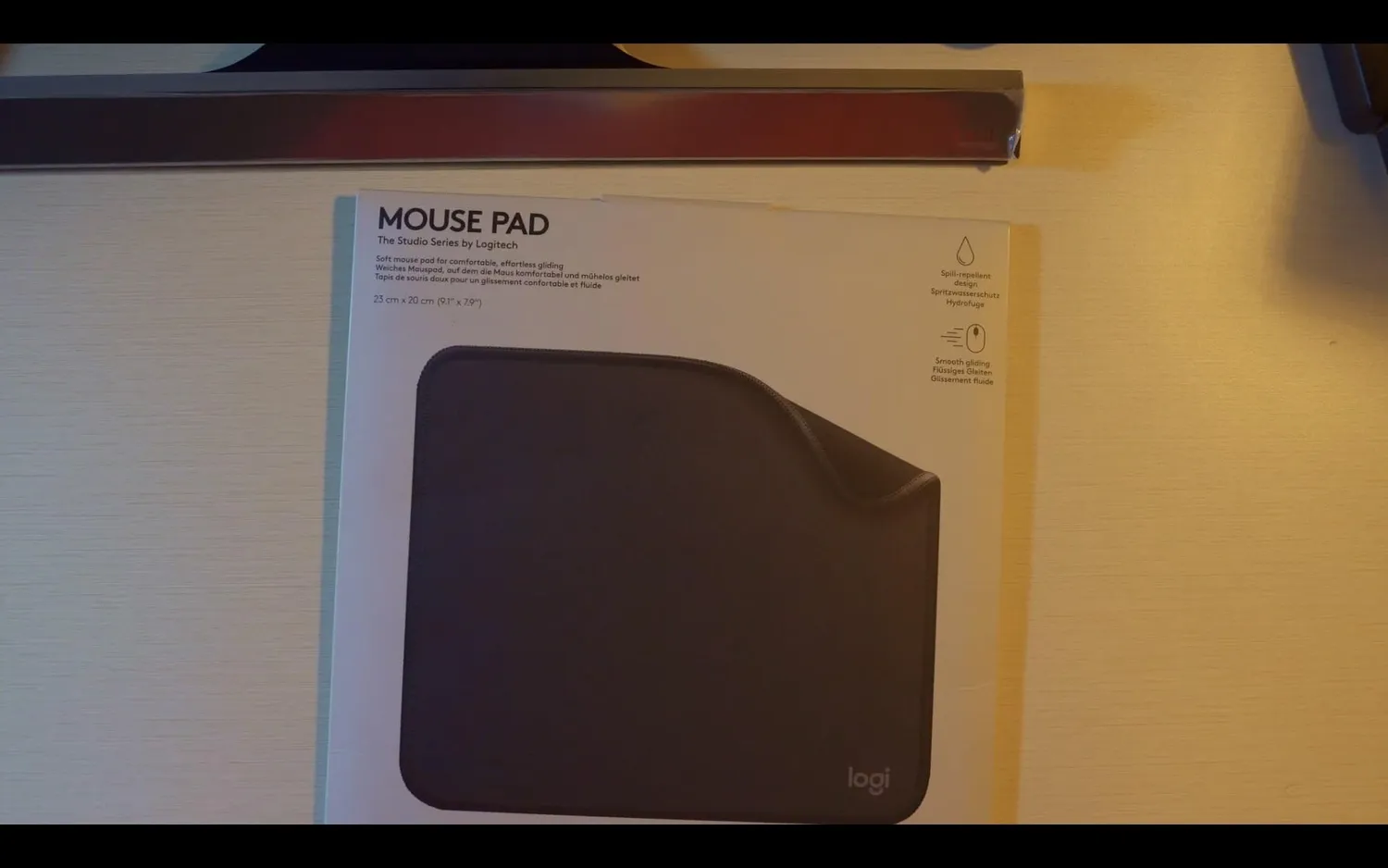 Logitech Studio Series tappetino mouse rosa idrorepellente