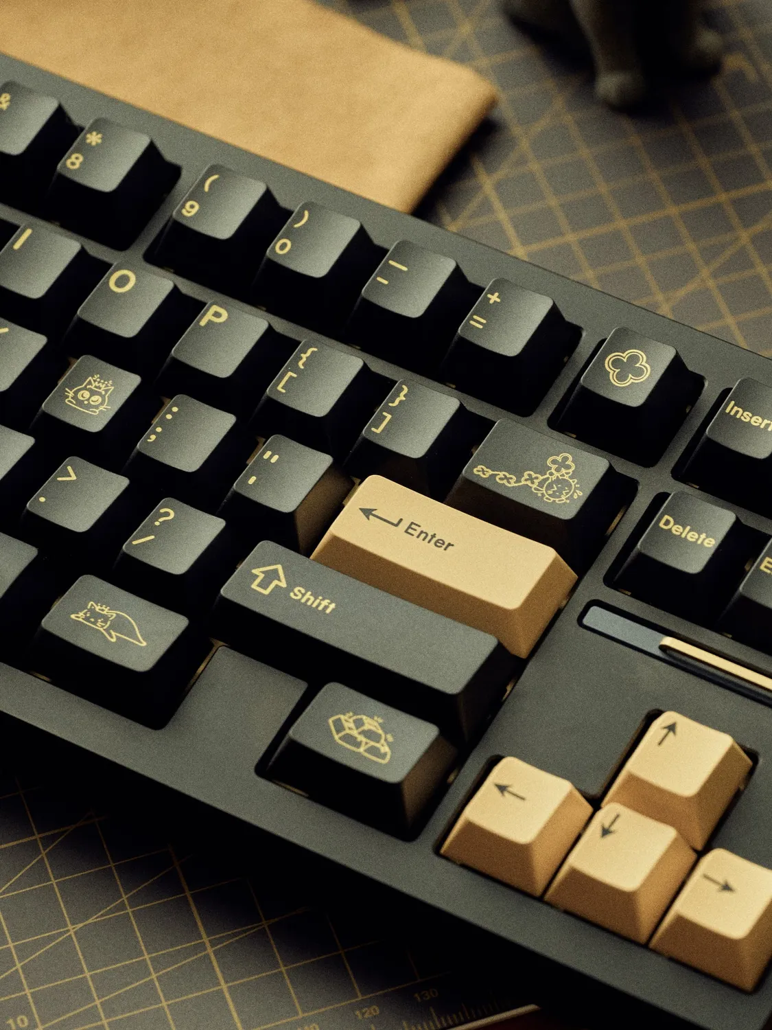 CoffeeKeys Onyx keycaps Base Set nero oro profilo Cherry