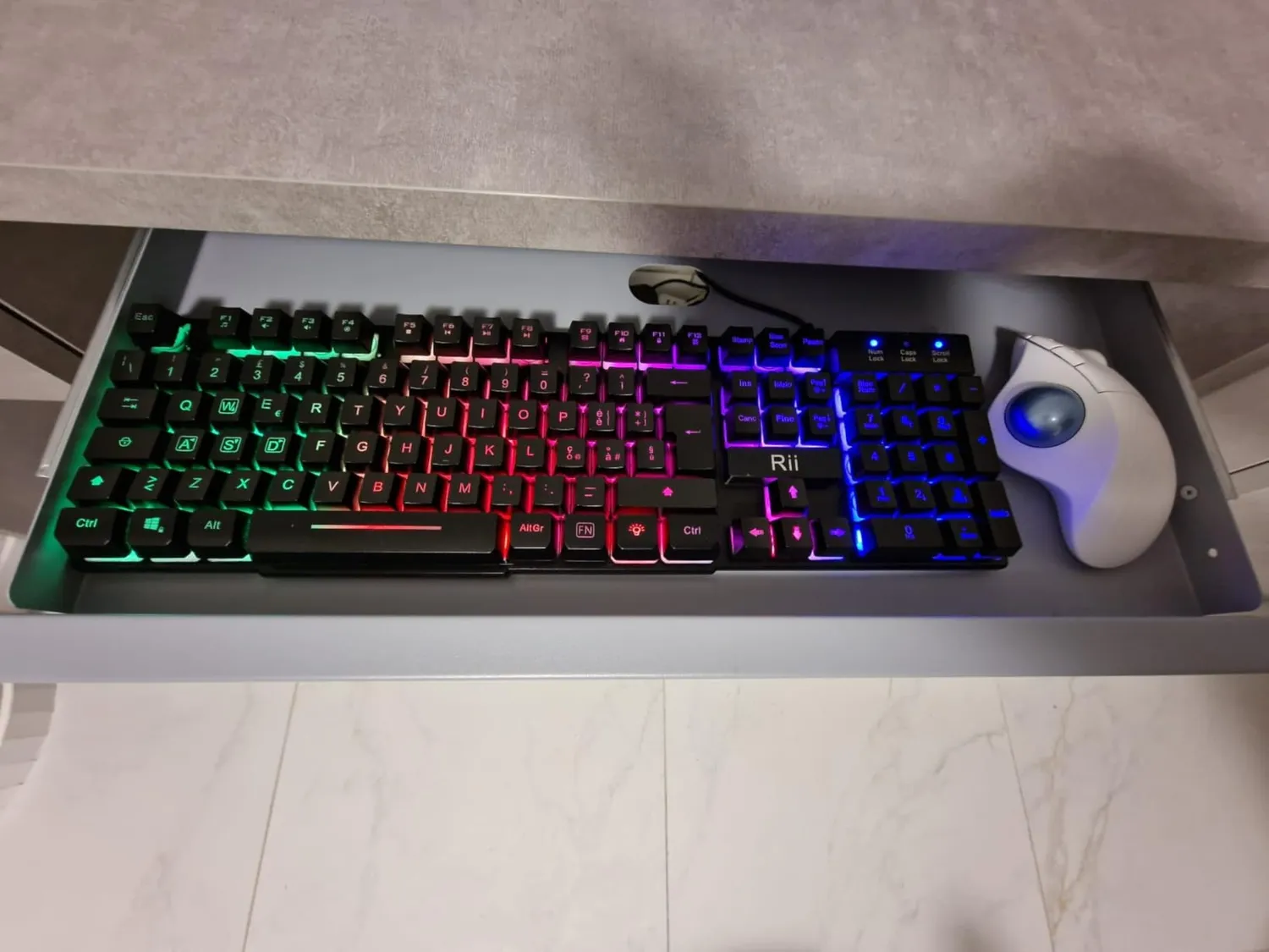 Logitech ERGO M575S trackball wireless bianco plastica