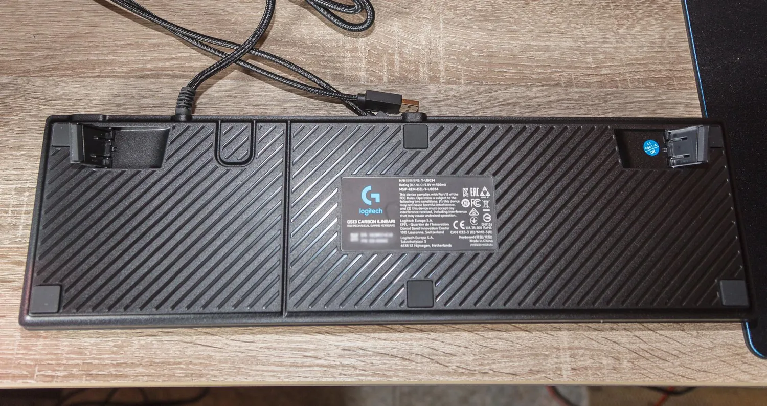 Logitech G513 tastiera gaming meccanica RGB carbon IT