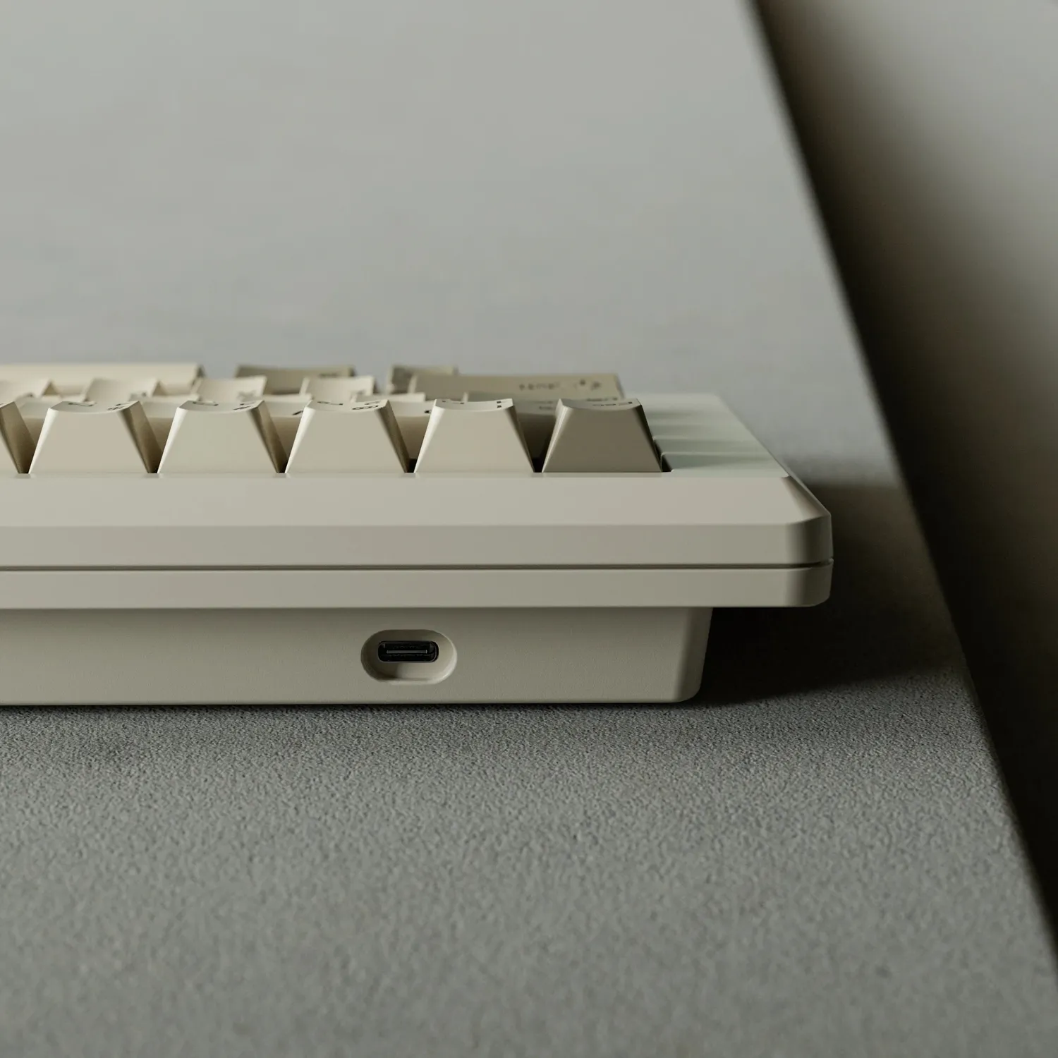 CoffeeKeys Vortex M0110 tastiera beige ANSI triple-mode