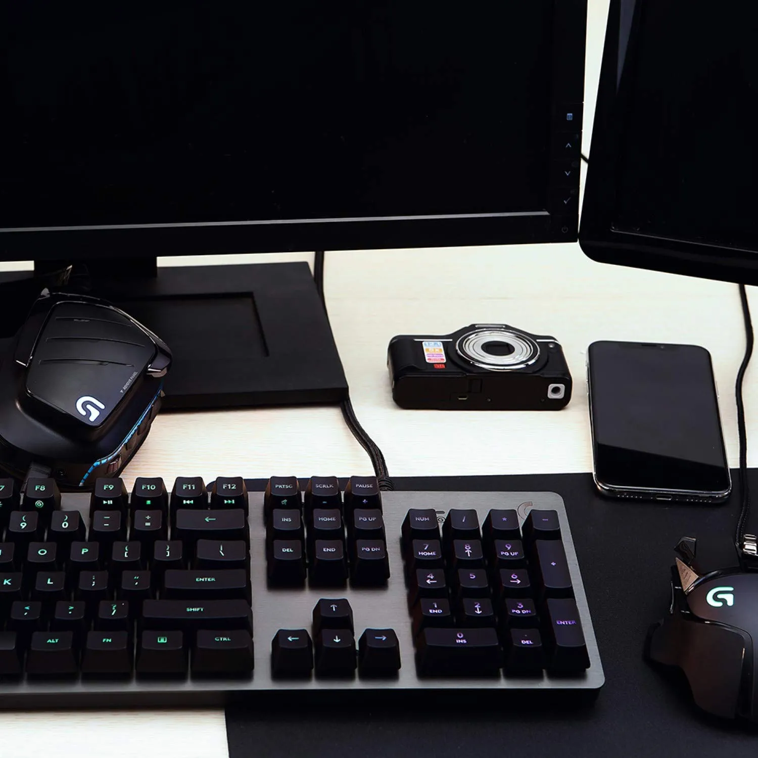Logitech G513 tastiera gaming meccanica RGB carbon IT