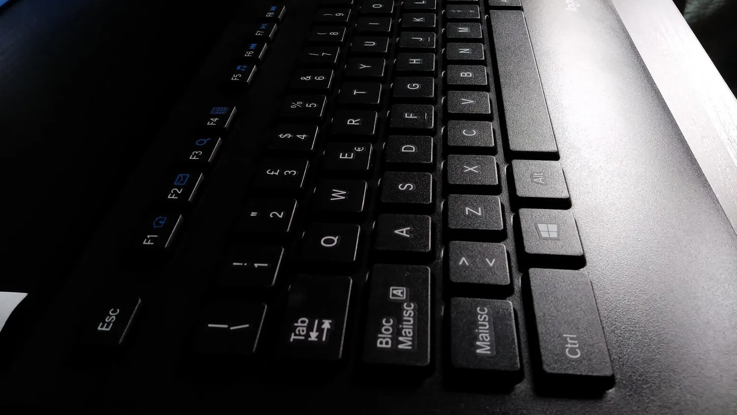 Logitech K280e Pro tastiera con filo USB silenziosa