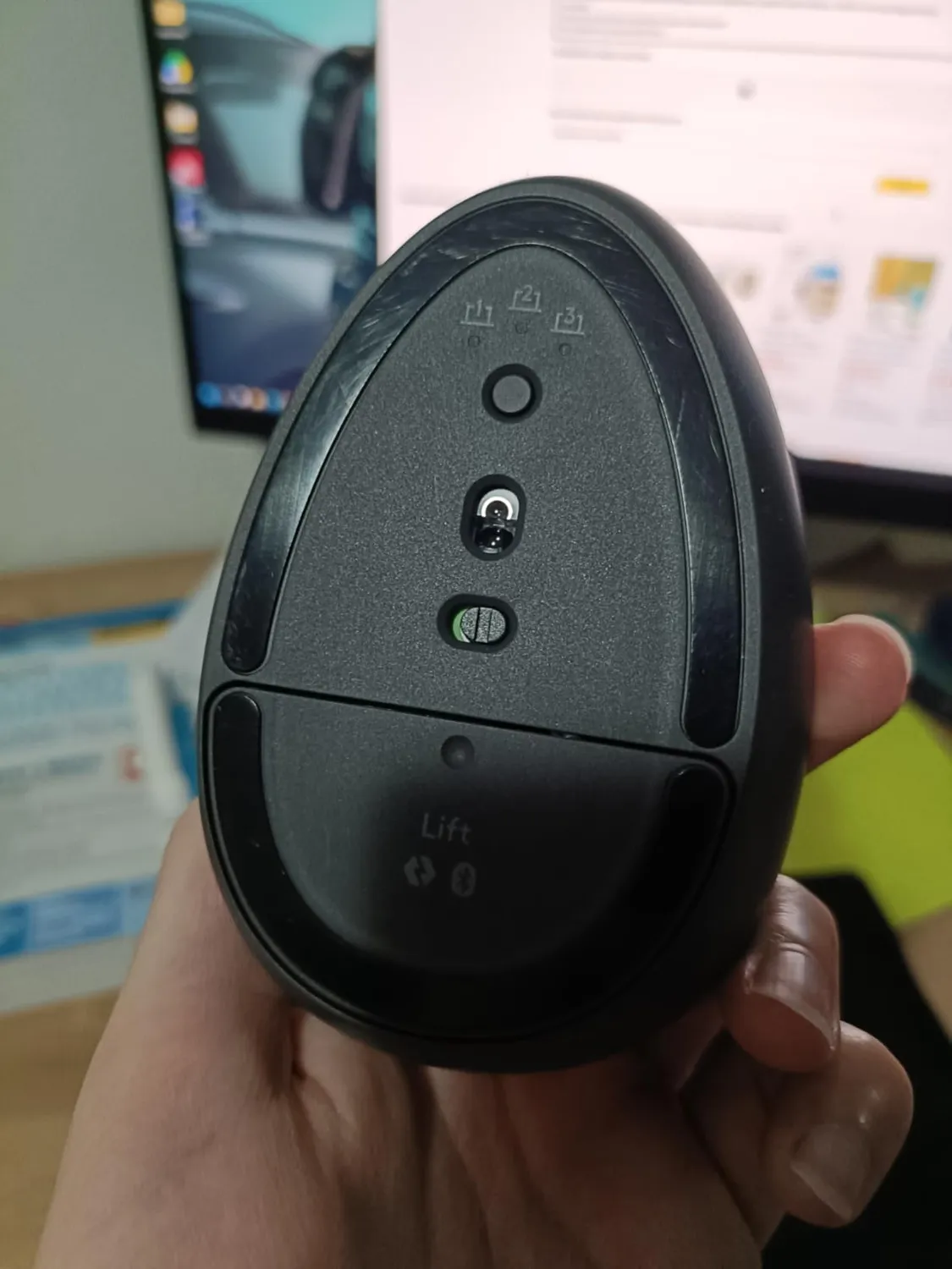 Logitech Lift mouse verticale grigio ergonomico 57°