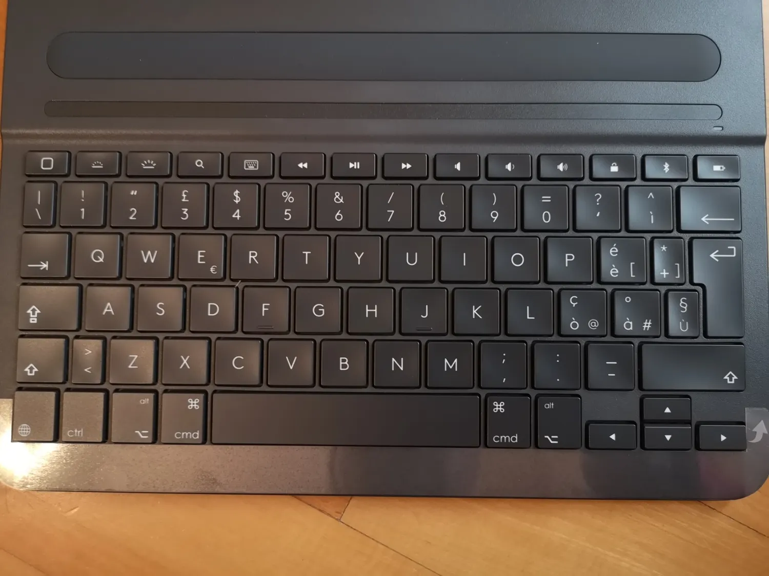Logitech Slim Folio Pro Custodia Tastiera iPad 11 Retroilluminata