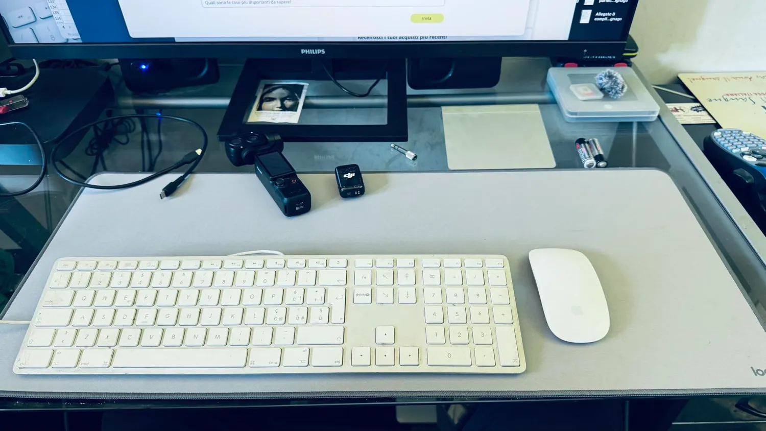 Logitech Studio Series Desk Mat tappetino rosa 30x70 idrorepellente