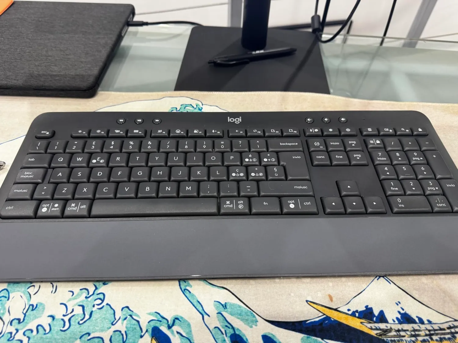 Logitech Signature K650 tastiera wireless ITA QWERTY comfort