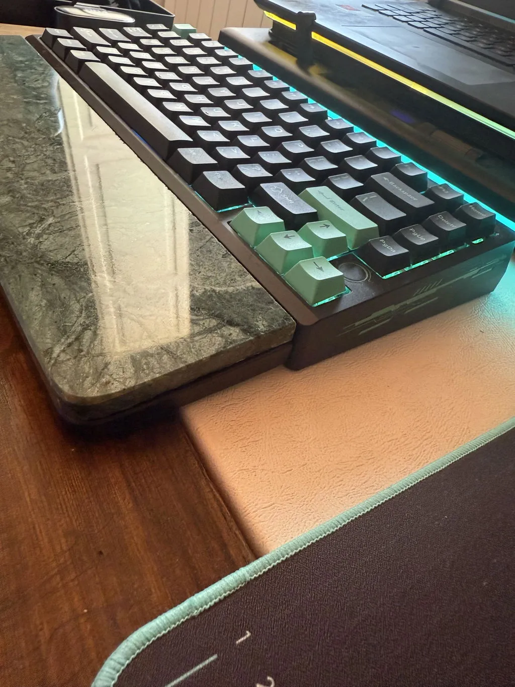 CoffeeKeys Poggiapolsi Marmo Tastiera Verde Alpi ergonomico
